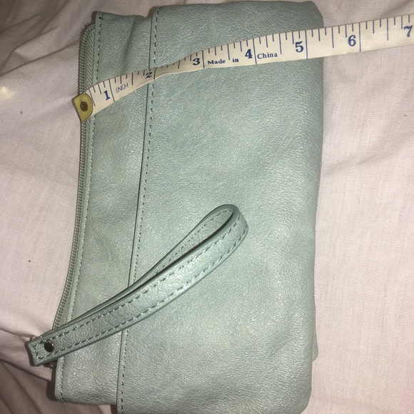 Cute Spring Seafoam Wristlet by Elle - Picture 3 of 4